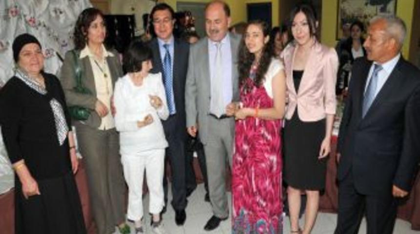 Engellerini El Sanatları Yaparak Aştılar