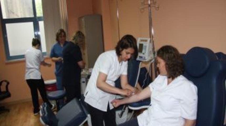 Kemik Iliği Bağış B&ouml;l&uuml;m&uuml;, L&ouml;semi Hastalarına Umut Olacak