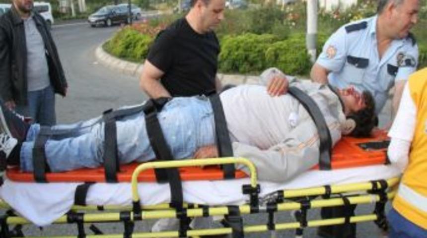 Kamyonla Tır &Ccedil;arpıştı: 1 Yaralı