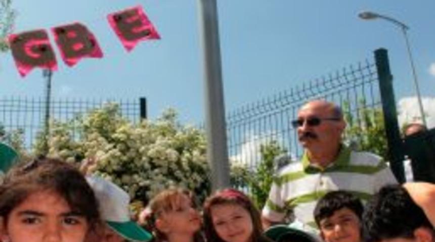 &Ccedil;ocukların Satran&ccedil;ta Tatlı Rekabeti