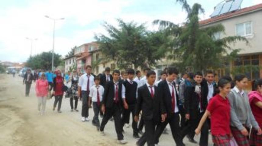 Pazarlar'da Gen&ccedil;lik Y&uuml;r&uuml;y&uuml;ş&uuml; Yapıldı