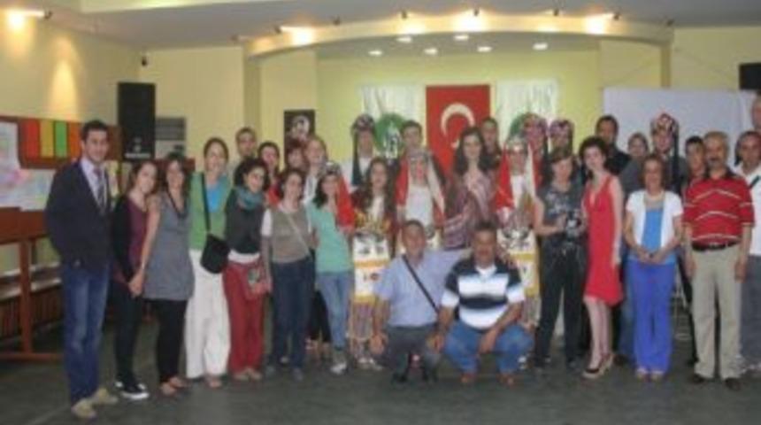 12 Yabancı &Uuml;lke Nin &Ouml;ğrencileri &Ouml;demiş'te Buluştu