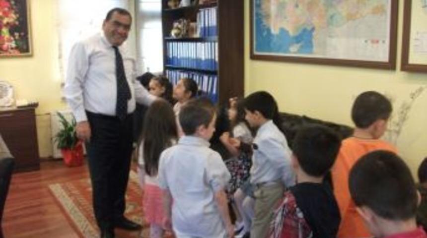 23 Nisan'lı Minikler Yaşayarak &Ouml;ğreniyor