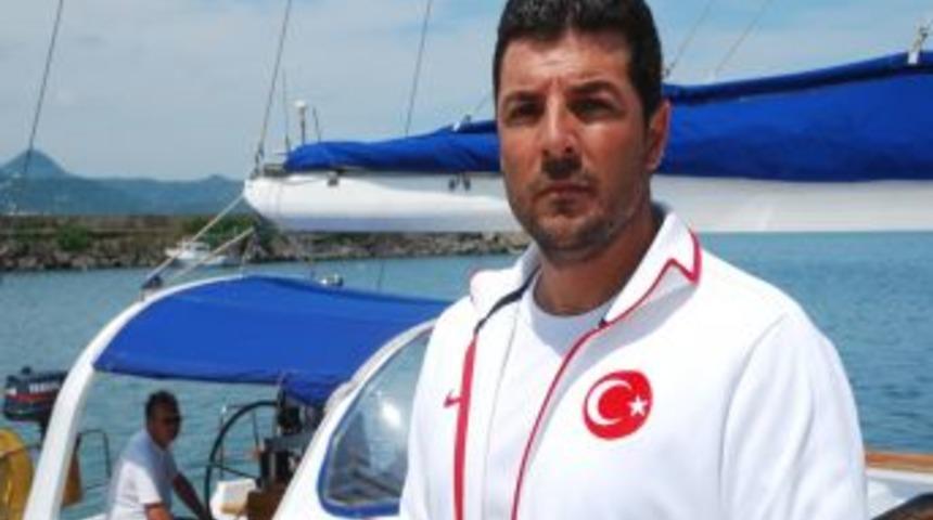 Eski Milli Y&uuml;z&uuml;c&uuml; Alper Suna&ccedil;oğlu Sporu Bıraktığını A&ccedil;ıkladı