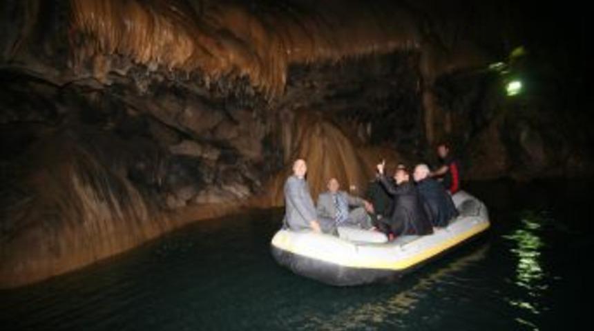 Altınbeşik Mağarası G&uuml;neş Enerjisiyle Aydınlatılacak