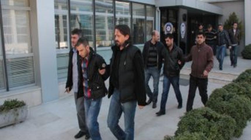 Cezaevi &Ouml;n&uuml;nde Polisi Yaralayıp H&uuml;k&uuml;ml&uuml; Ka&ccedil;ıran Sanıkların 182 Yıla Kadar Hapsi İstendi