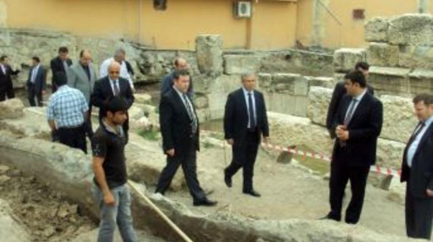 ORAN Genel Sekreteri Palancıoğlu, Tarihi Roma Hamamı'nda &Ccedil;alışmaları Inceledi