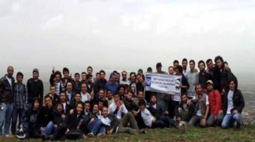 Abdurrahman Gazi Vakfı, Bahattin Yıldız Anısına Paland&ouml;ken Dağına Y&uuml;r&uuml;y&uuml;ş Ger&ccedil;ekleştirdi