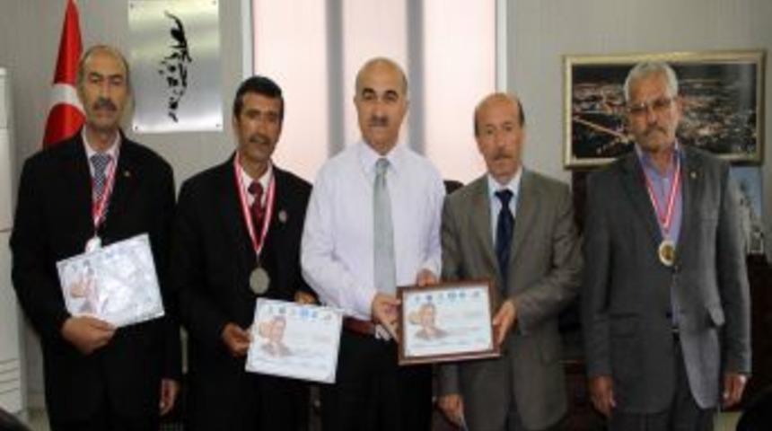 Talaslı Ozanların B&uuml;y&uuml;k Başarısı