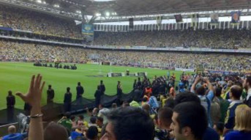 Kadık&ouml;y'de Faciayı Ali Ko&ccedil; Ve Kaleci Volkan &Ouml;nlemiş