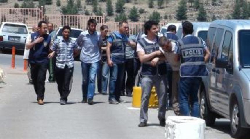 Dolandırıcılık I&ccedil;in Işyeri Kuran 6 Kişi G&ouml;zaltına Alındı