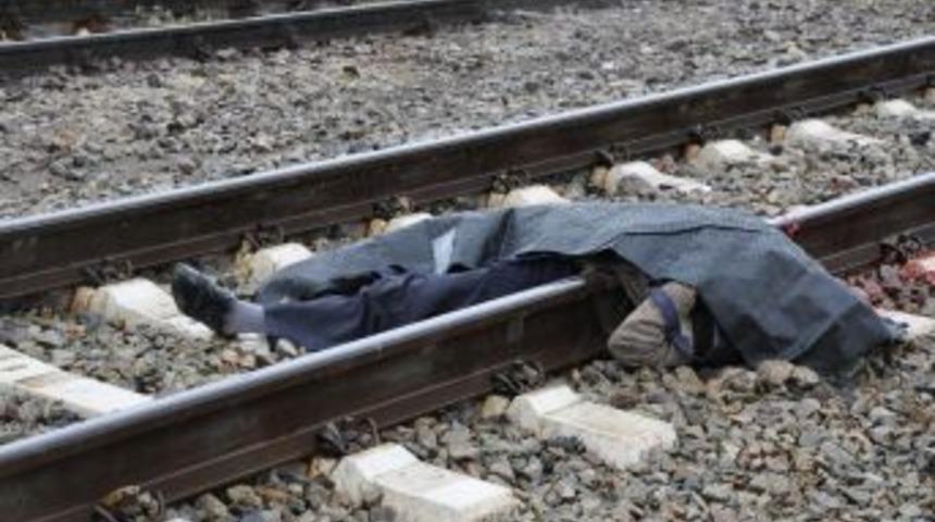 Trenin Altında Kalan Yaşlı Adam Hayatını Kaybetti