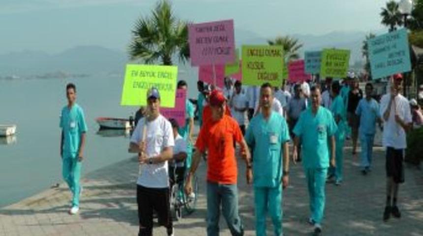 Fethiyeli Engellilerden Anlamlı Y&uuml;r&uuml;y&uuml;ş