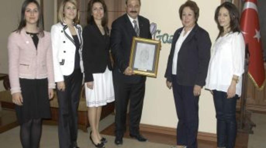 T&uuml;rk &Uuml;niversiteli Kadınlar Derneği'nden Gso'ya Ziyaret