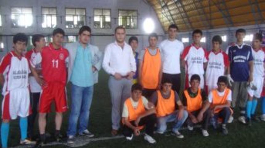 &Ccedil;aldıran'da Okullararası Futbol Ve Voleybol Turnuvası