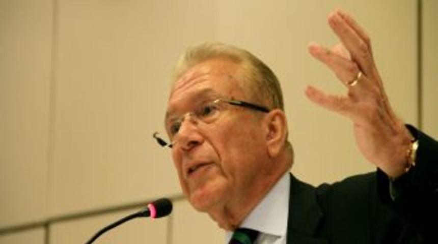 Uğur D&uuml;ndar'dan 'medya' Eleştirisi