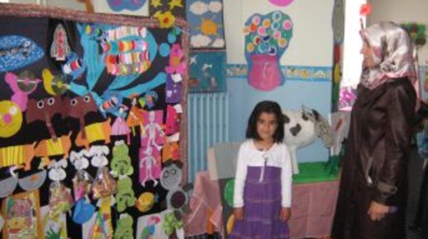 Sorgun'da Miniklerin Yıl Sonu Sergisi Beğeni Topladı