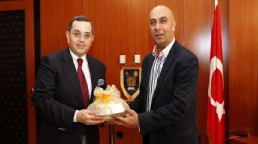 B&uuml;y&uuml;kel&ccedil;i Bağırov'dan B&uuml;y&uuml;kşehir Belediyesine Ziyaret