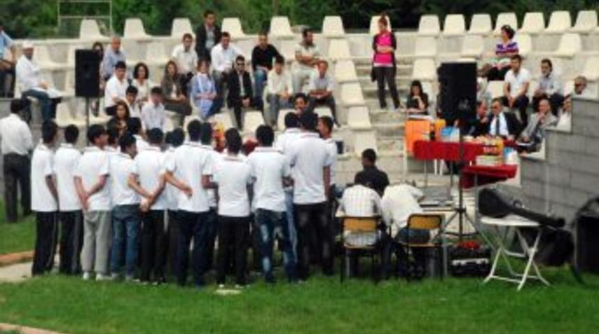 Risk Altındaki Gen&ccedil;lerden Muhteşem Konser