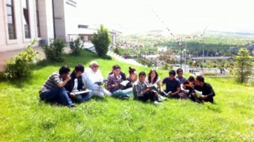 T&uuml;rk Toplumunun Y&uuml;zde 94 Tv İzliyor