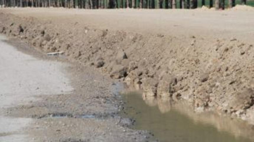 Ceylanpınar - Viranşehir Karayolu &Ccedil;ukurdan Ge&ccedil;ilmiyor