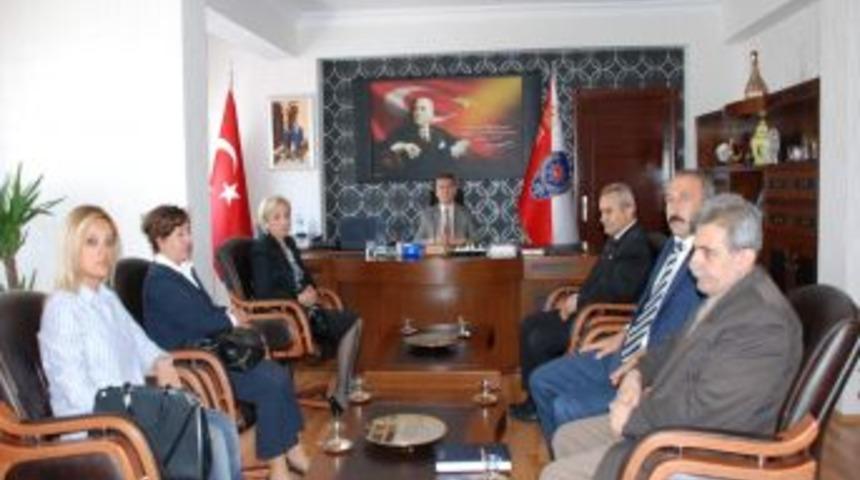 Himya&ccedil;-Der Y&ouml;neticilerinden Malatya Emniyet M&uuml;d&uuml;r&uuml; Mustafa Ayg&uuml;n'e Ziyaret