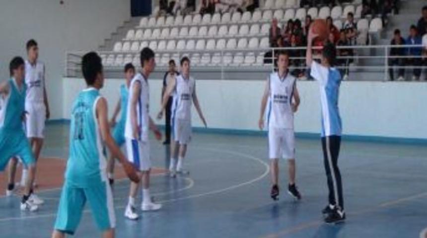 Tatvan'da 'gen&ccedil; Erkekler Kaymakamlık Kupası Basketbol Turnuvası'