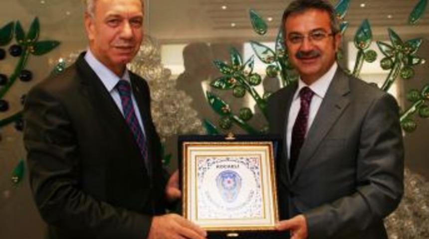 Emniyet M&uuml;d&uuml;r&uuml; Yusuf &Ccedil;alkavur Veda Ziyaretlerine Devam Ediyor