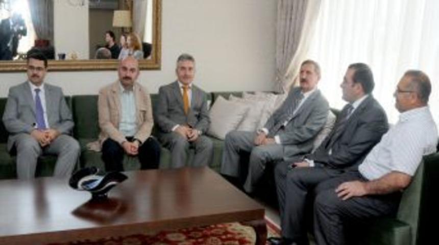 AY-DER Yeni Yerinde Hizmette