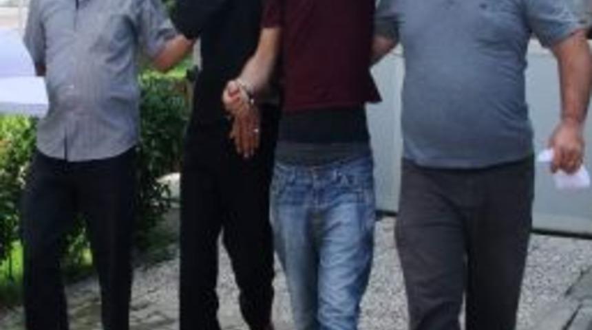 Esrar İ&ccedil;erken Yakalanan 2 Kişi Adliyeye Sevk Edildi