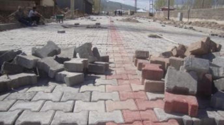 &Ccedil;aldıran Belediyesi'nden Yol Yapım &Ccedil;alışması