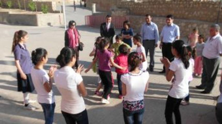 Derikli &Ouml;ğrenciler Avrupa Dil &Ouml;d&uuml;l&uuml; Dil H&uuml;nerlerini Sergiledi