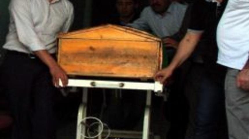 Şırnak'ta &Ouml;ld&uuml;r&uuml;len Ak Parti İl Başkan Yardımcısının Cenazesi Adli Tıptan Alındı