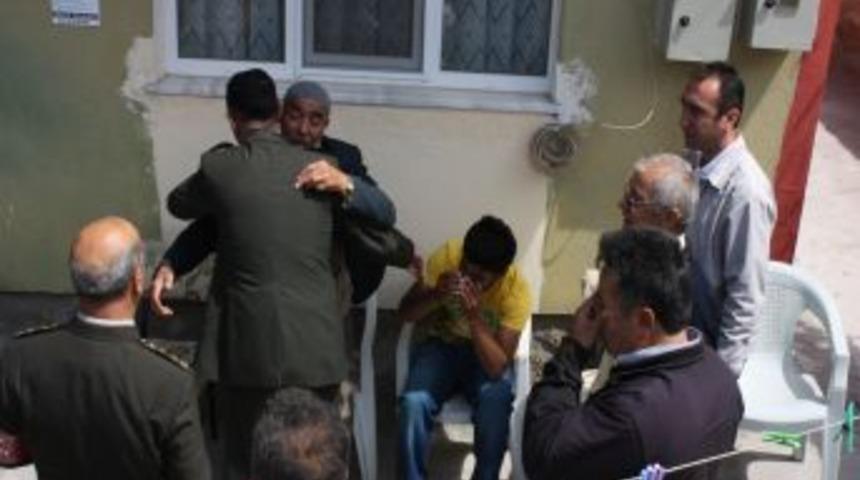 Jandarma Binbaşı Erhan Dikmen'in Baba Evinde Yas Var