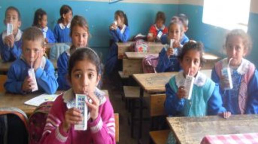 Kara&ccedil;oban'da K&ouml;yde S&uuml;t Dağıtımı