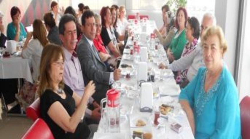 &Ouml;demişli Eczacılar Eczacılar G&uuml;n&uuml; İ&ccedil;in Biraraya Geldi
