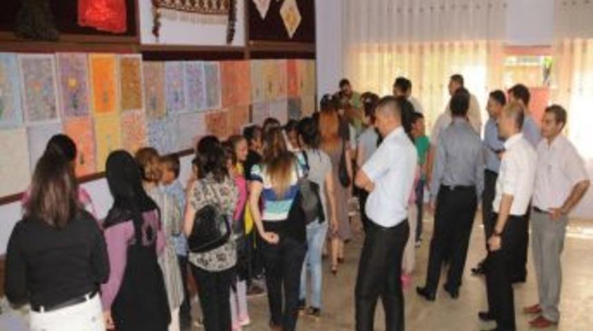 Cizreli &Ouml;ğrenciler El Emeklerini Sergiledi