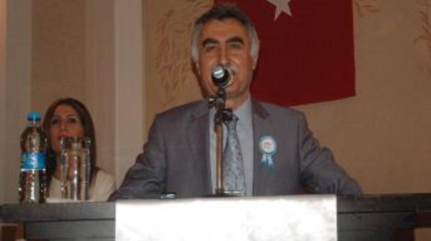 Trabzon'da 2011 Yılında En Y&uuml;ksek Primi &Ouml;deyerek İlk 10'a Giren İşverenlere Plaket
