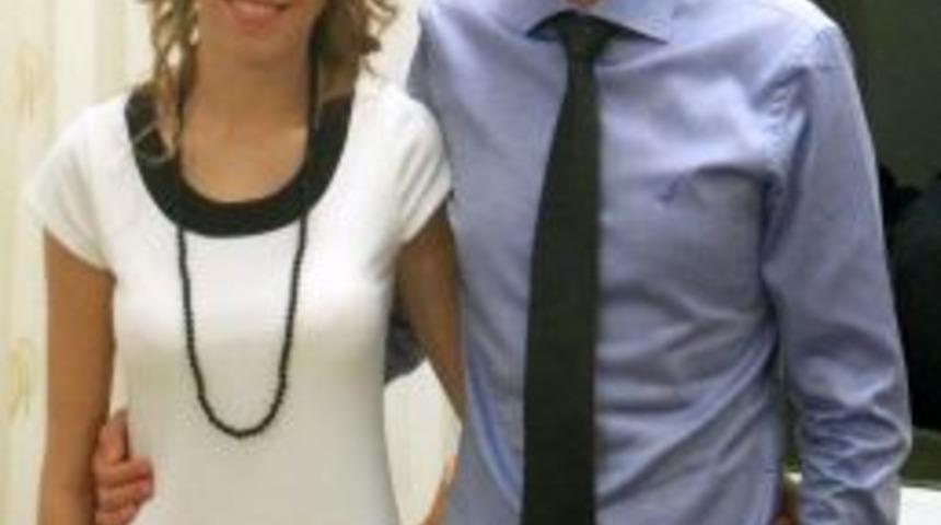 4 G&uuml;n &Ouml;nce Evlenen &Ccedil;ifti &Ouml;l&uuml;m Ayırdı