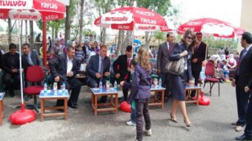 Değirmen K&ouml;y&uuml;nde Anneler G&uuml;n&uuml; Kutlama Programı