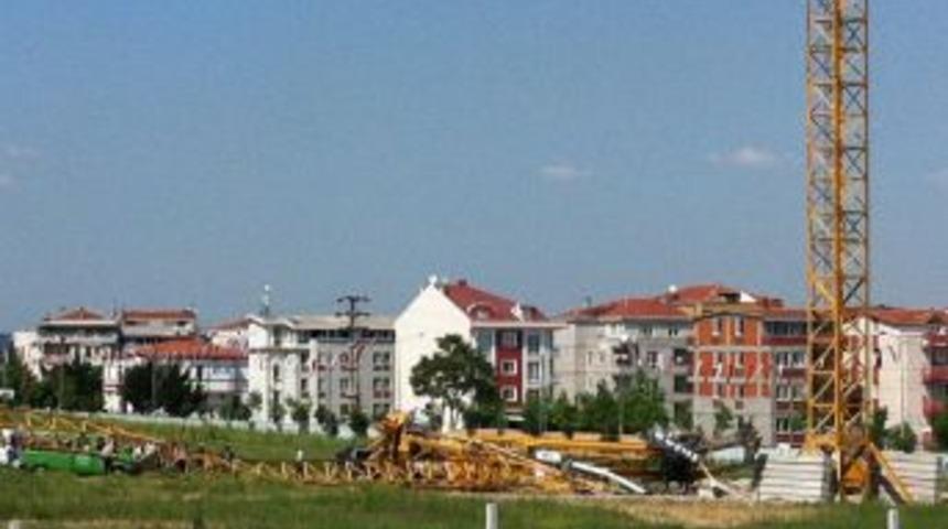 İnşaat Alanında Vin&ccedil; Devrildi: 1 &Ouml;l&uuml; 4 Yaralı