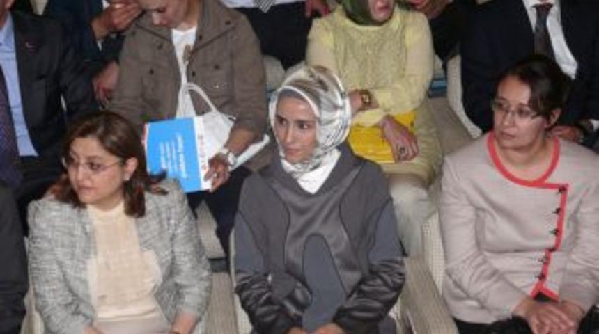 Bakan Şahin, 'kız &Ccedil;ocuklarınızı Okula G&ouml;nderin' &Ccedil;ağrısında Bulundu