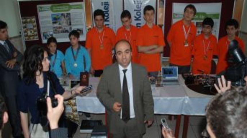 Yıldırım Koleji &Ouml;ğrencileri &Ouml;d&uuml;ll&uuml; Projelerini Tanıttı