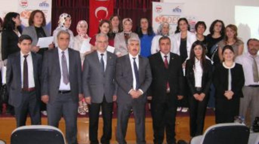 Cilt Bakımı  Ve G&uuml;zellik Uzmanlığı Kursu'nu Tamamlayanlara T&ouml;renle Sertifka Verildi