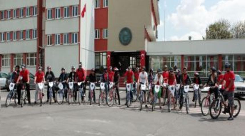 'trende Şarkı S&ouml;ylemek' Projesiyle T&uuml;rkiye'ye Geziyorlar