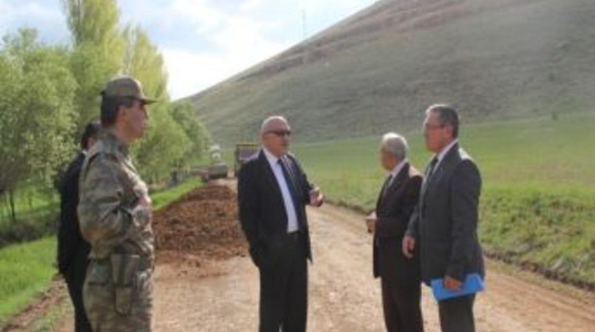 Vali Hasan İpek Yol &Ccedil;alışmalarını Yerinde İnceledi