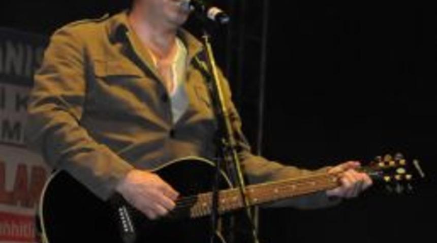 Haluk Levent Bucuda'da