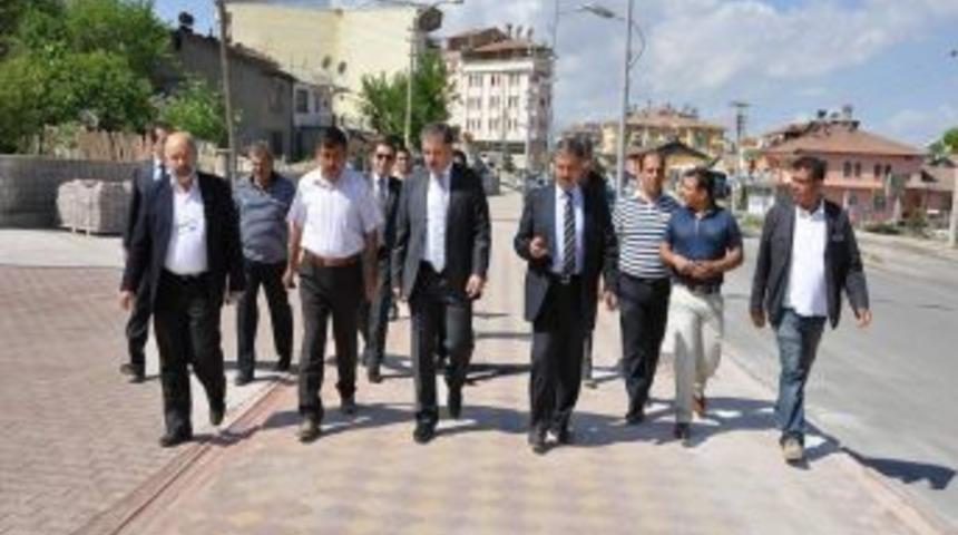 Malatya Belediye Başkanı Ahmet &Ccedil;akır, İki Mahallede İnceleme Yaptı