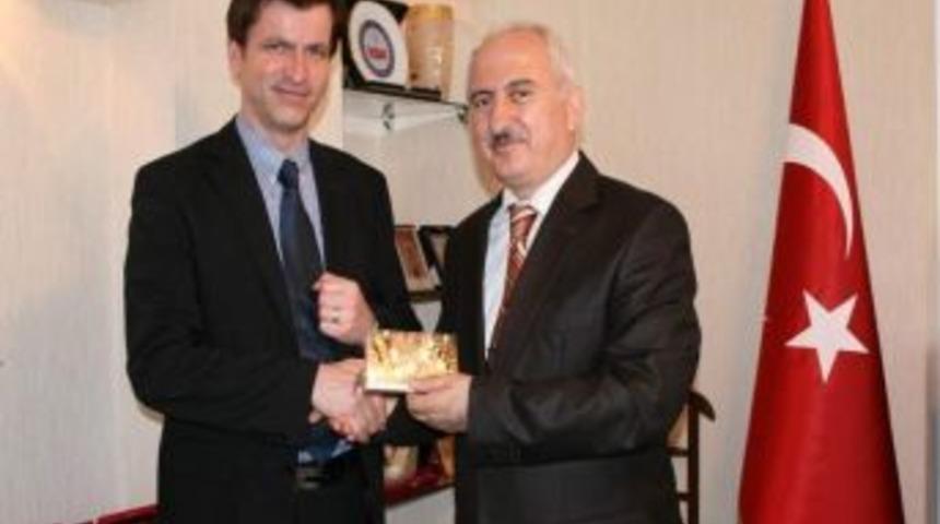 Kardeş Şehir Melle'den Niğde Valisine Ziyaret