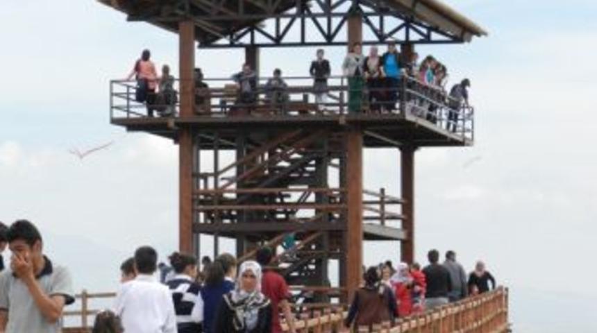 Sultan Sazlığında G&ouml;rkemli U&ccedil;urtma Şenliği